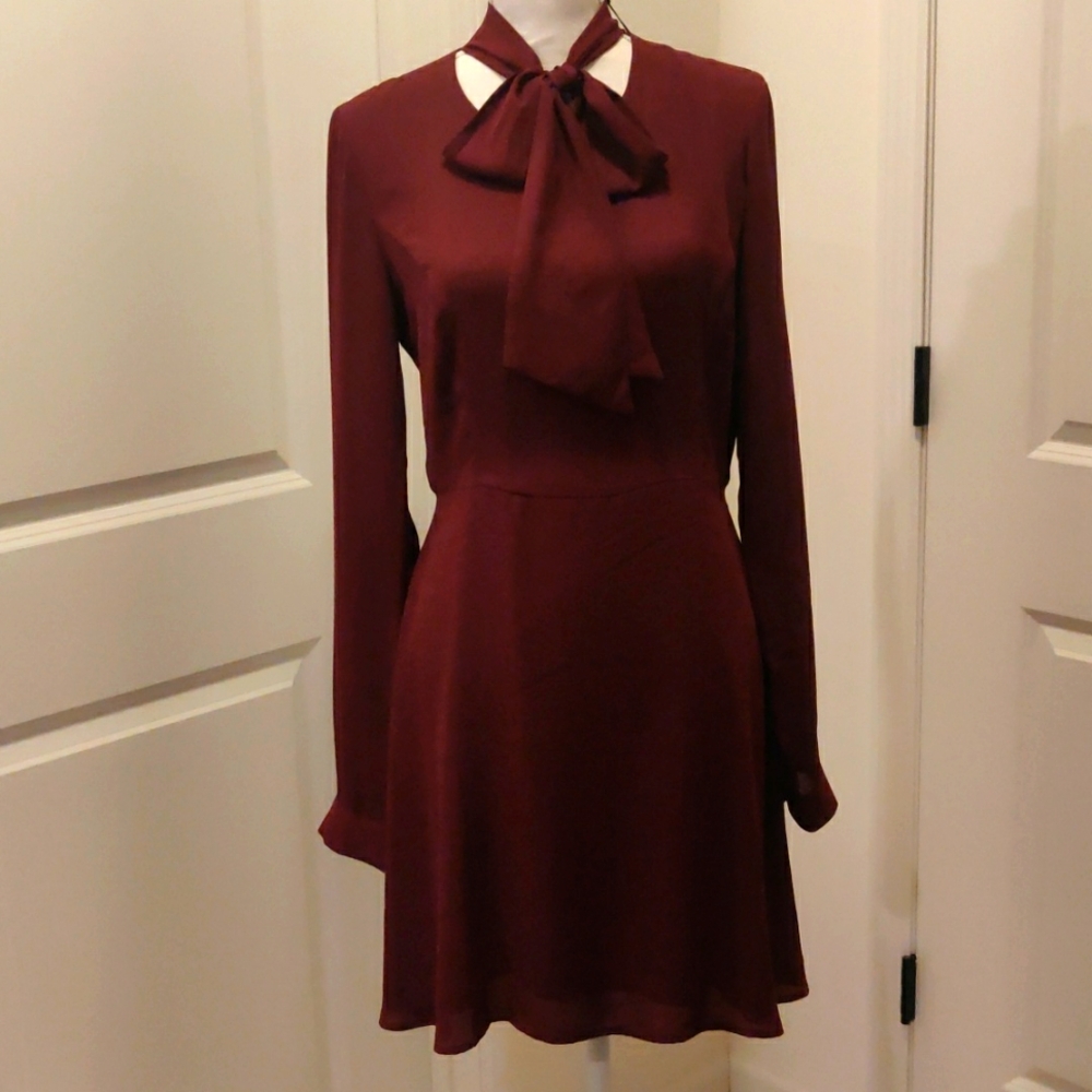 New! Forest Lily burgundy front bow tie long sleeve dress sz 6
